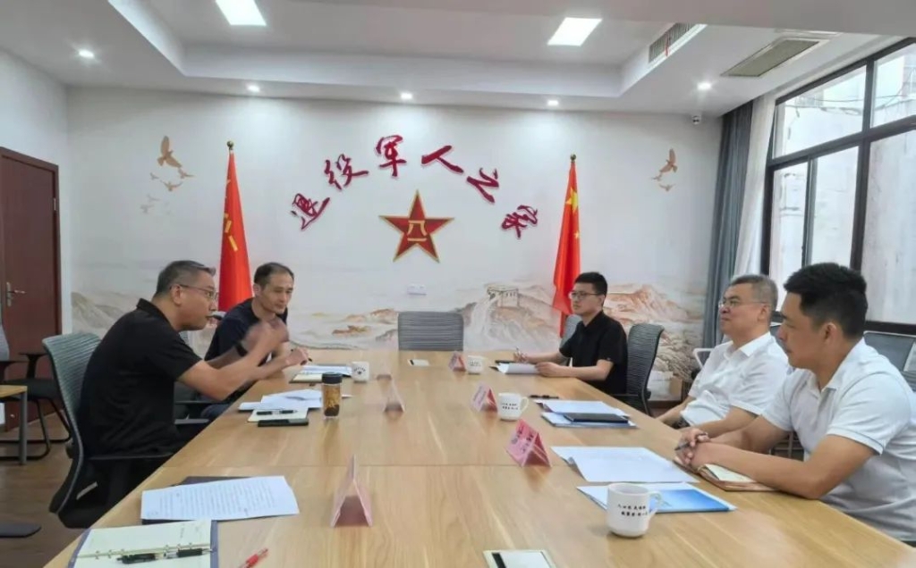 江陰市副市長翟菁調(diào)研退役軍人事務(wù)工作