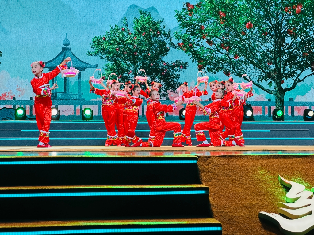 江陰小學(xué)生亮相總臺(tái)首屆少兒戲曲大會(huì)